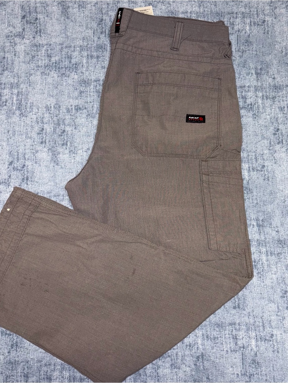Ariat FR M4 Relaxed Fit Workwear Pants
Size 36x30
Gray